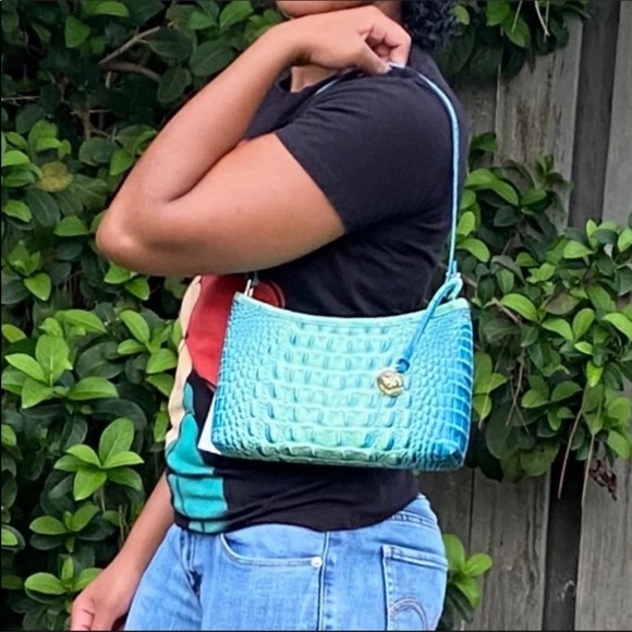 🧜🏾‍♀️ Welcome 🧜🏾‍♀️ - Picture 2 of 4